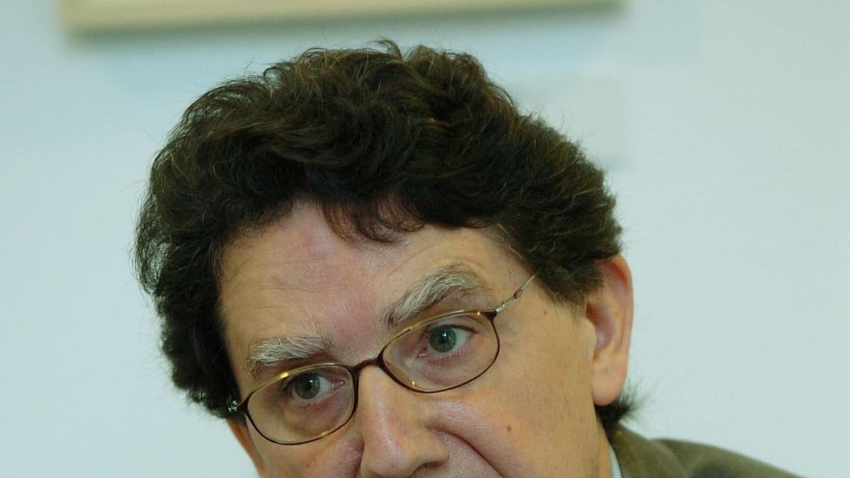 Tomás Yerro, premio Príncipe de Viana de la Cultura: "Me siento como un enano encima de grandes gigante de la cultura"