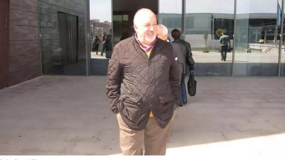 El exsacerdote Jesus María Menéndez, conocido como el 'padre Chus, en la sede judicial, en una imagen de archivo.