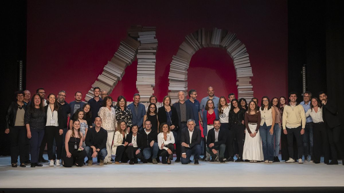Bromera celebra 40 anys de compromís amb la literatura i la cultura en valencià