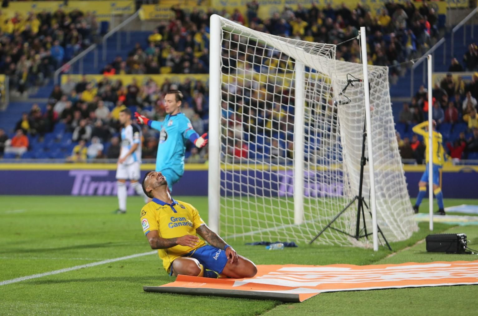 Imágenes del encuentro entre la UD Las Palmas - RC Deportivo de La Coruña. Alejandro Ramos.
