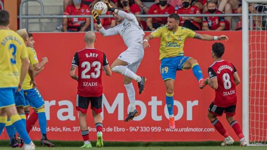 La UD Las Palmas sufre el primer tropiezo del curso