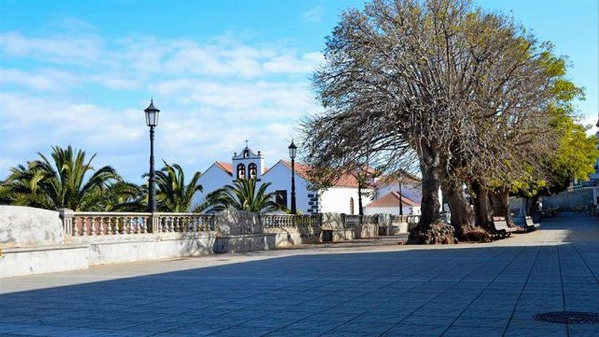 Plaza de Santo Domingo de Garafía.