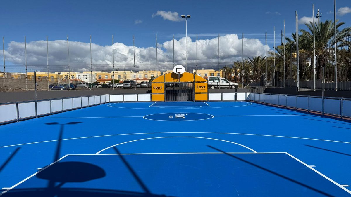 El Cabildo de Tenerife instala en Arona una nueva pista multideporte