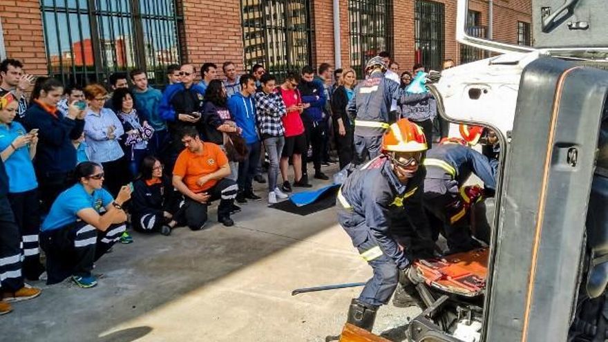 Simulacro accidente de tráfico de los Bomberos de León. / Foto: Bomberos de León