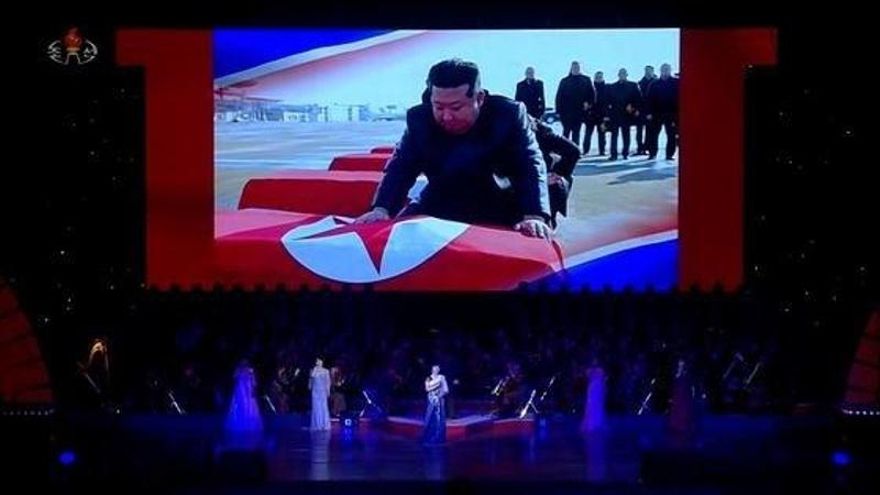 Corea del Norte muestra imágenes de Kim Jong Un rindiendo homenaje a soldados fallecidos en Ucrania