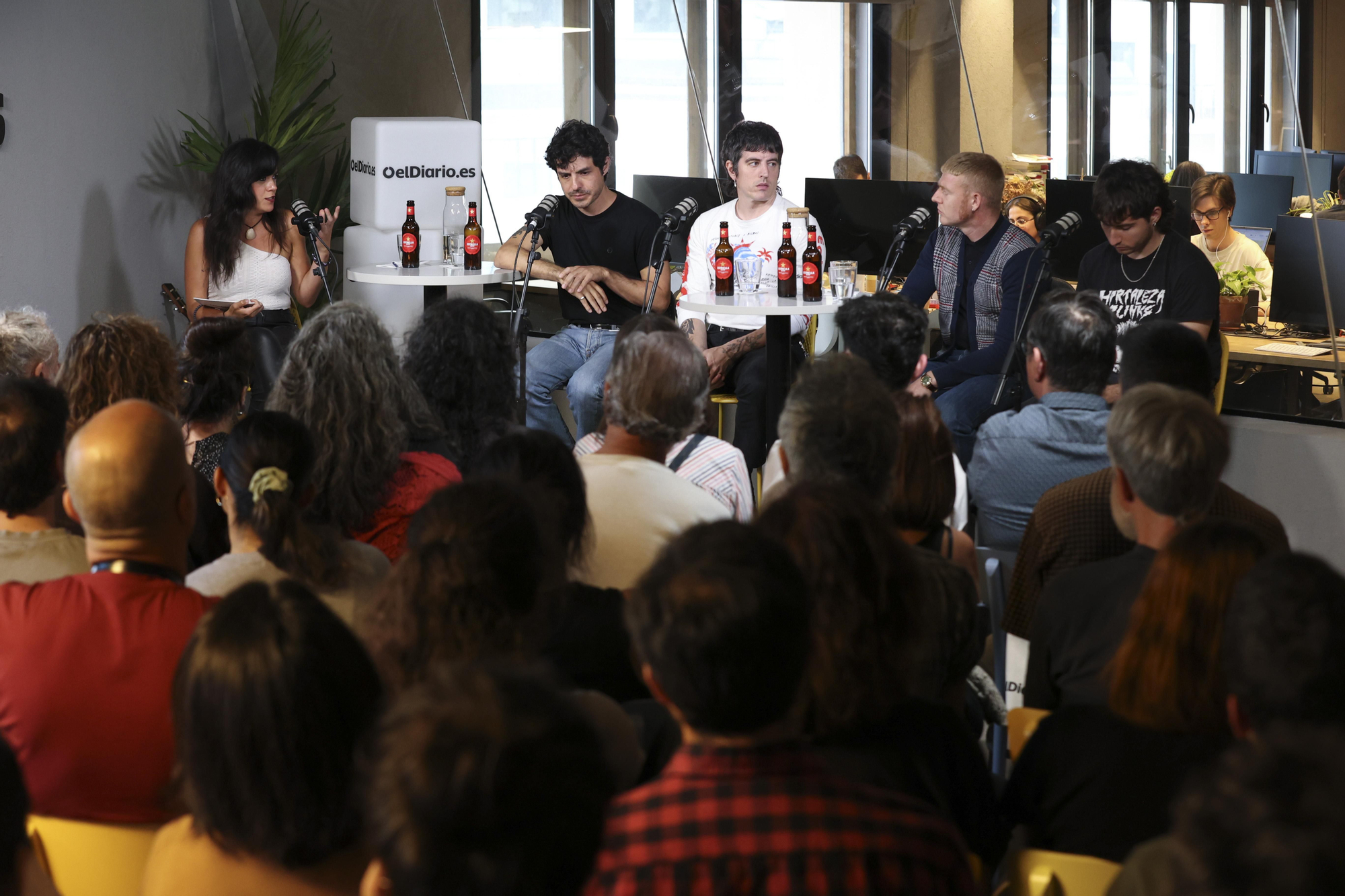 El grupo Biznaga en la redacción de elDiario.es, en imágenes