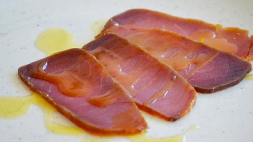 Once salazones de atún con sus respectivos maridajes para disfrutar este verano