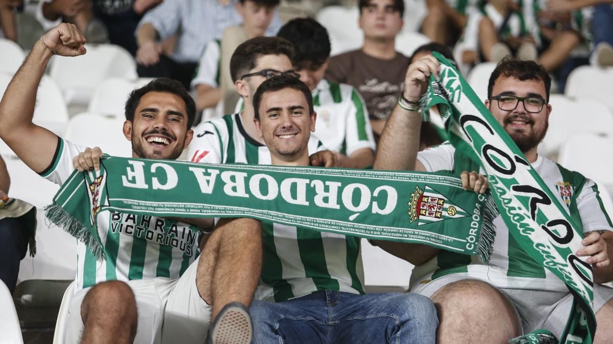 Grada Blanquiverde del Córdoba CF - Cultural Leonesa