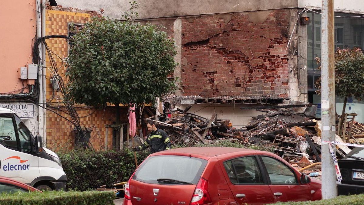 Los escombros del edificio derrumbado.