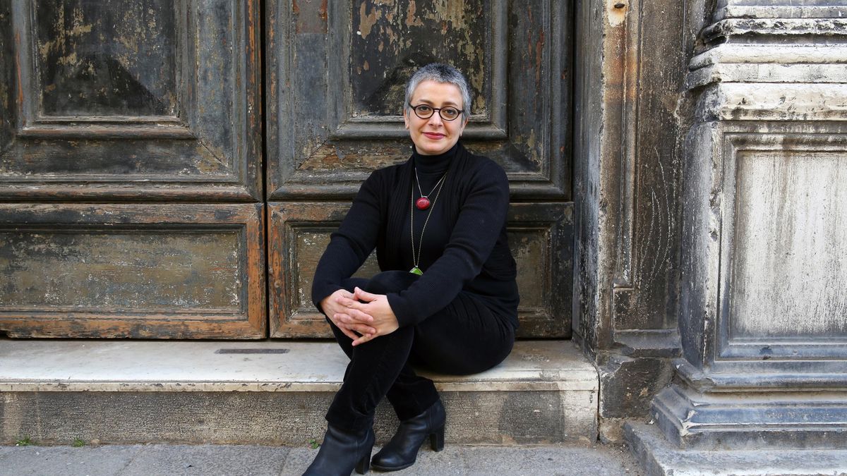 La escritora iraní Mahsa Mohebali, durante un festival literario en Venecia en 2015 que suscitó suspicacias de la inteligencia de la Guardia Revolucionaria del país.