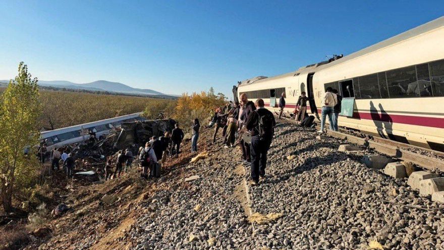Accidente de tren en Toledo,  última hora en directo: Varios muertos y heridos al descarrilar cuatro vagones