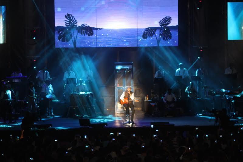Juan Luis Guerra, en el escenario del Recinto Central de las Fiestas Lustrales 2015. Foto: JOSÉ AYUT.