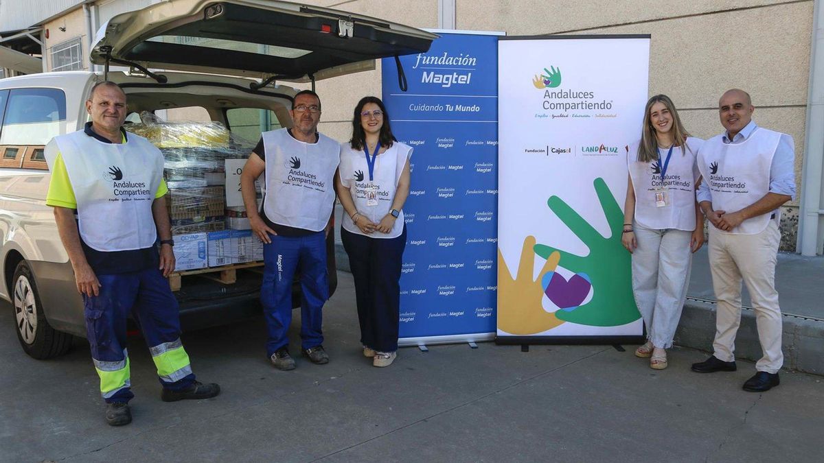 La Fundación Cajasol impulsa una entrega de alimentos de Andaluces Compartiendo