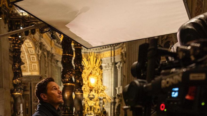 Paula Ortiz y Chris Pratt descenderán a la necrópolis vaticana para rodar un documental