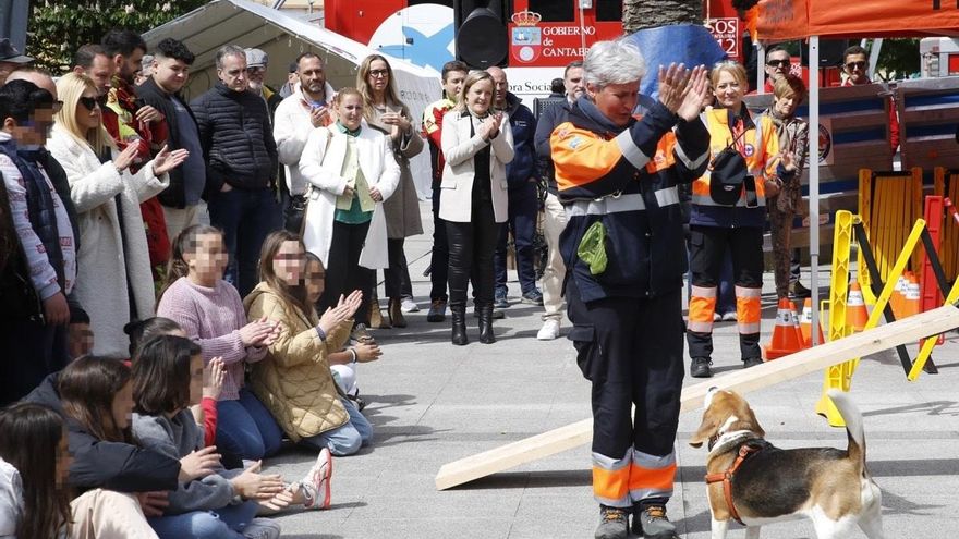 La consejera de Presidencia, durante una jornada de formación dirigida a escolares