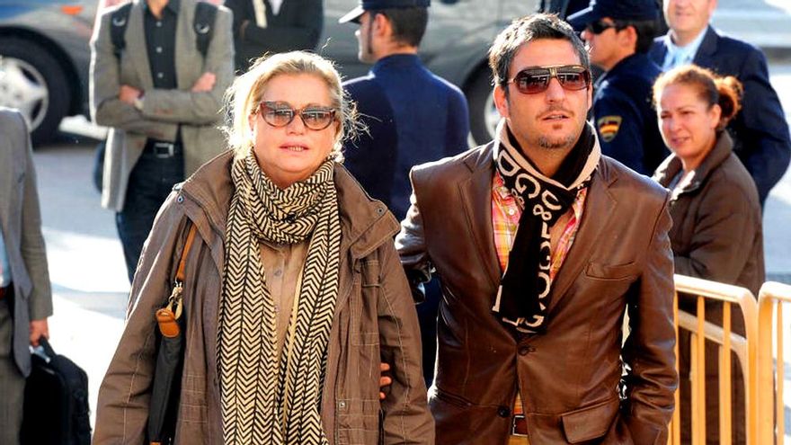 Fernando Marcos, junto a Mayte Zaldívar