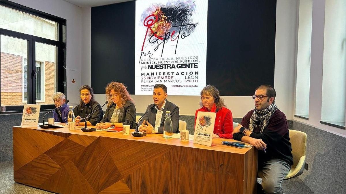 Presentación de la manifestación por el desastre de los incendios forestales en León, convocada por la plataforma 'Respeto'.
