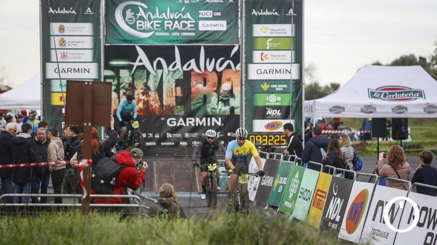 Fabian Rabensteiner y Casey South se coronan en la Andalucía Bike Race