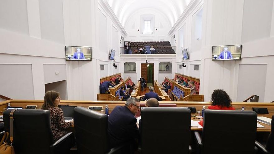 IU aboga por llegar a los 64 diputados y Podemos hasta los 100 en las Cortes de Castilla-La Mancha