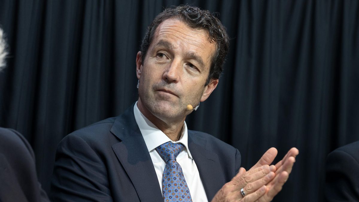 Archivo - El Executive Chairman Indra Group, Ángel Escribano Ruiz,, interviene durante  el foro  'A los 40 años de la adhesión: cómo España quiere que Europa sea' organizado por la Fundación Carlos Amberes, en la IE University, a 15 de octubre de 2025, en