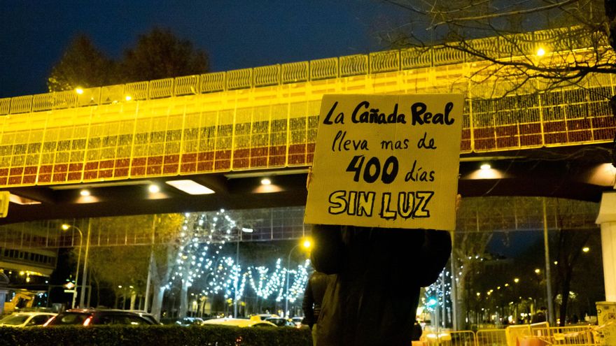 Apagón en la bandera de España sobre la Castellana