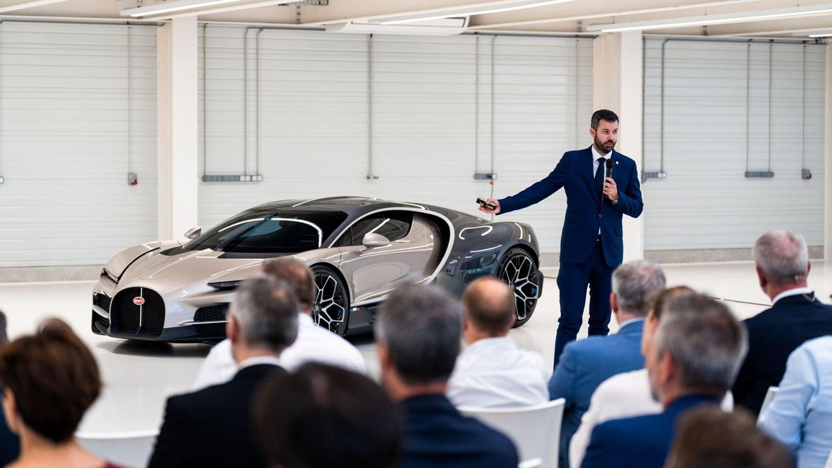 Mate Rimac en la inauguración del taller de Bugatti