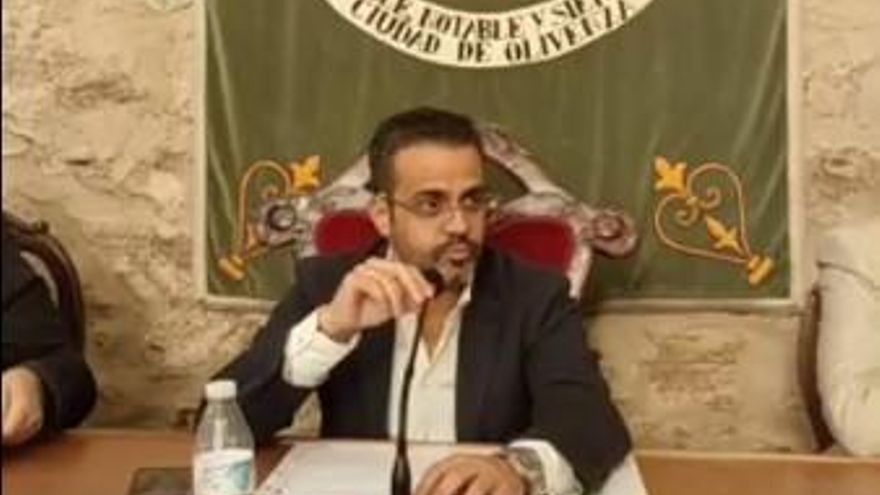 El pleno municipal de Olivenza rechaza el plan de ajuste pero el alcalde no piensa dimitir