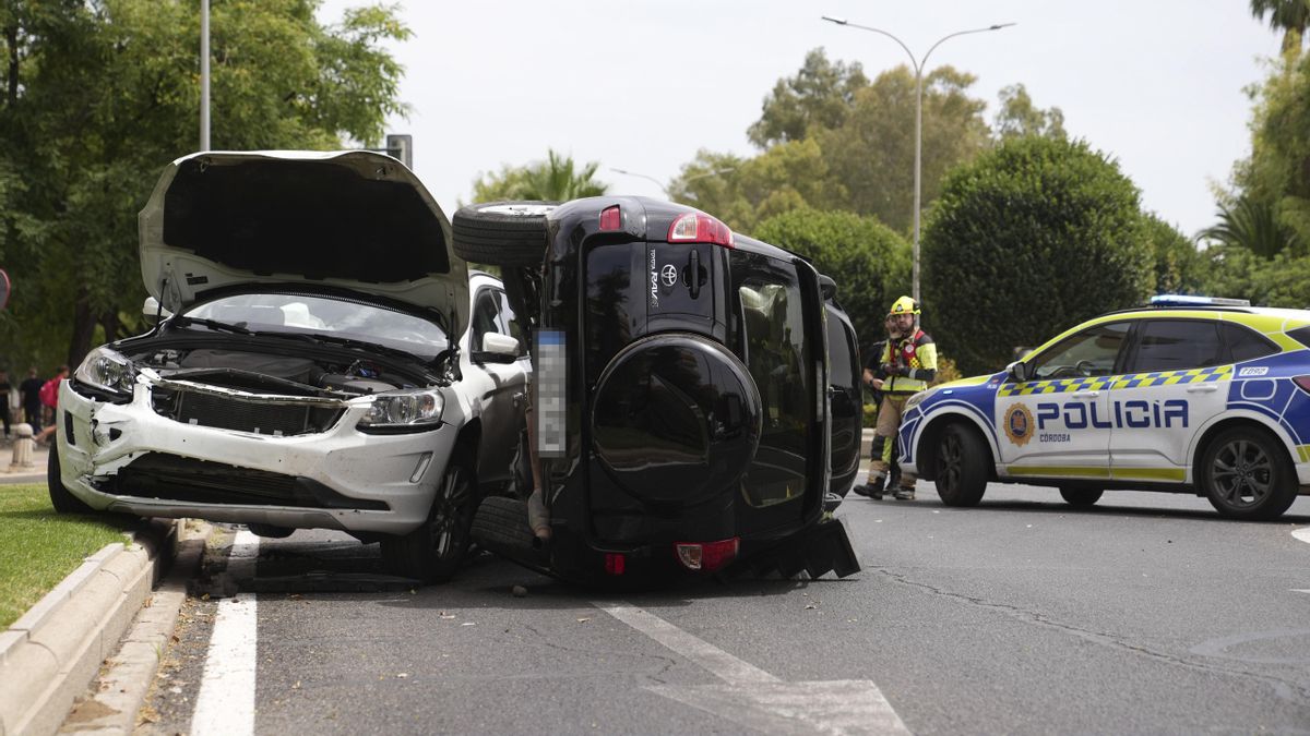 Accidente entre dos vehículos en la Avenida de Libia