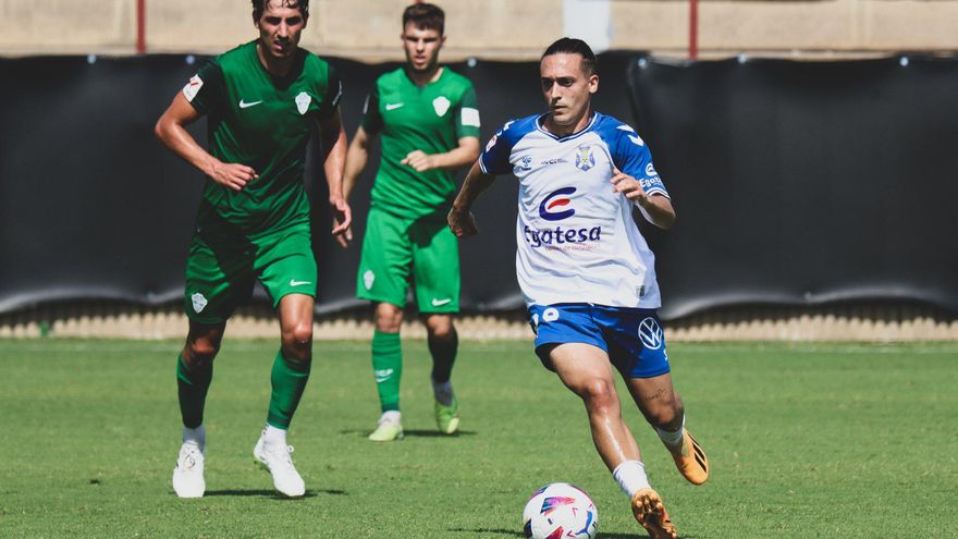 Un CD Tenerife sin gol vuelve a ceder en la concentración alicantina