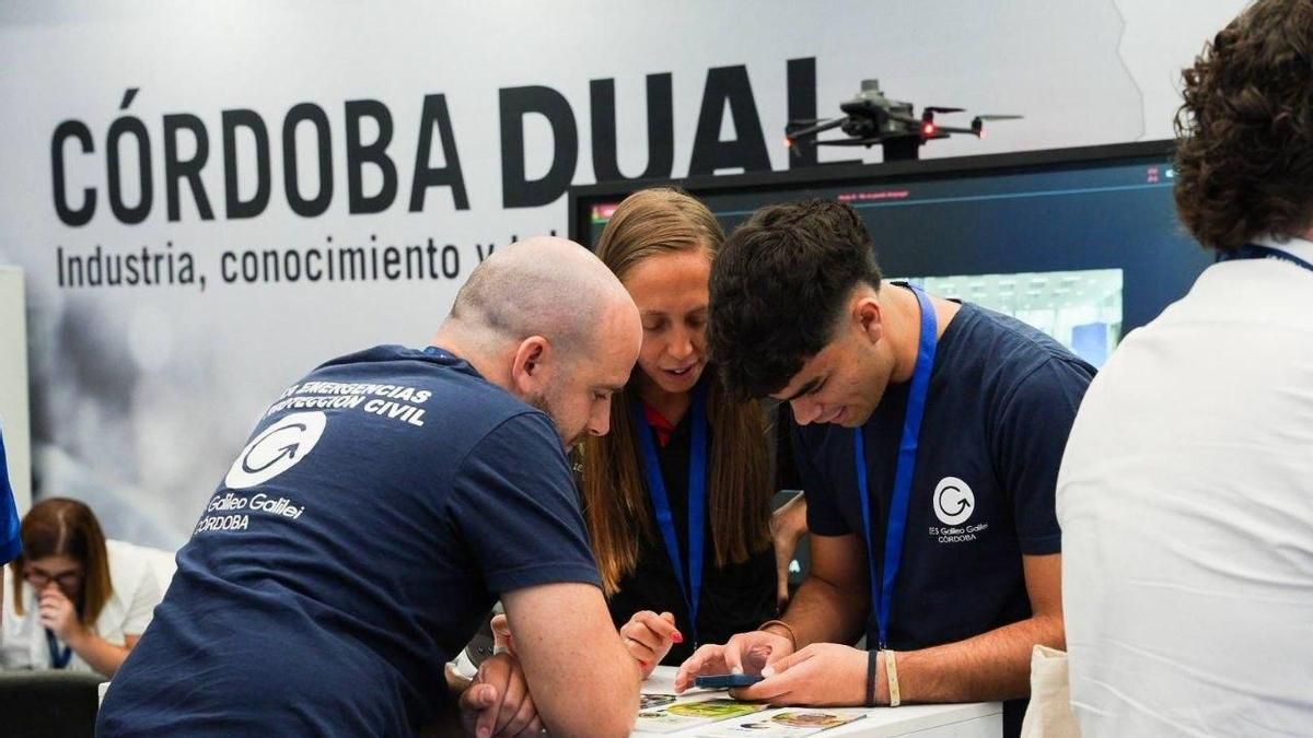 Formarse hoy para los empleos de mañana: Indudef conecta a los jóvenes con la industria de Defensa