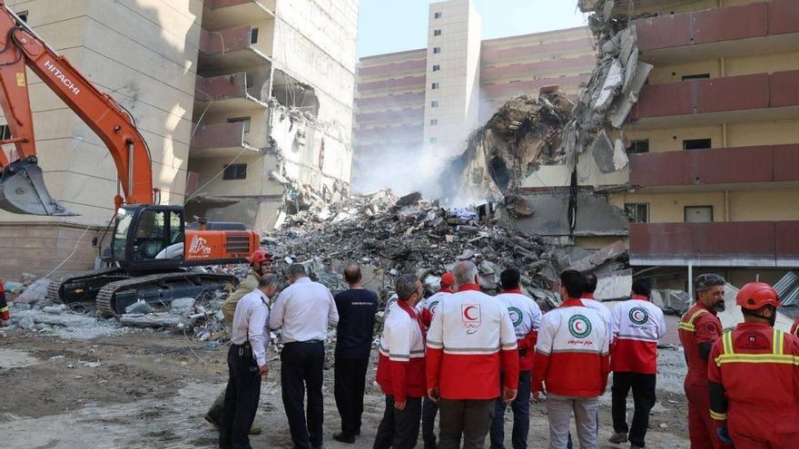 Israel retoma la ofensiva contra Irán con ataques a sus refinerías de gas y advierte de que "Teherán arderá"