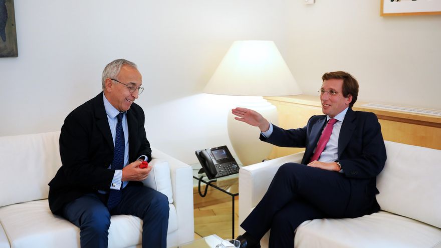 El alcalde de Madrid, José Luis Martínez-Almeida, y el presidente del Comité Olímpico Español, Alejandro Blanco