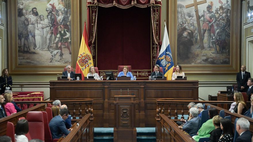 Sesión constitutiva de la XI Legislatura del Parlamento de Canarias, en imágenes