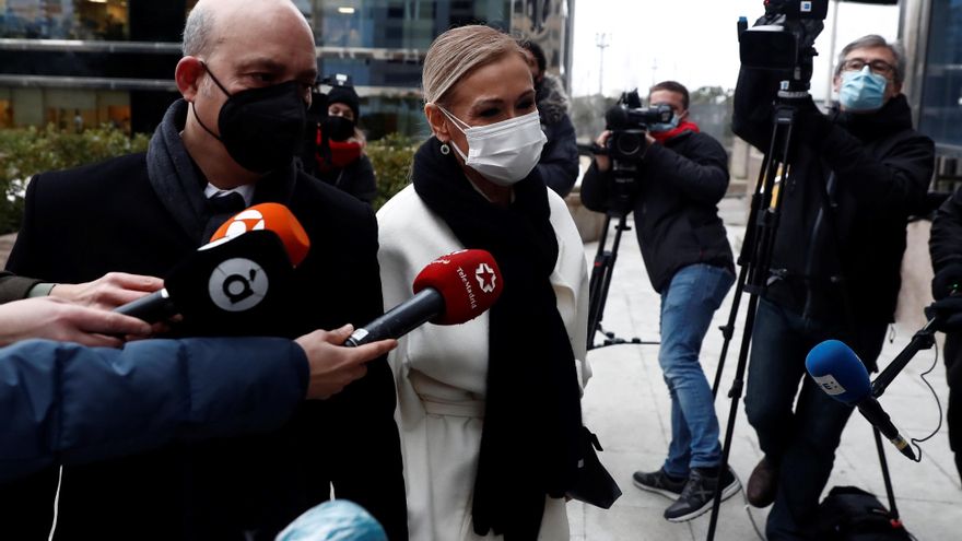 La expresidenta de la Comunidad de Madrid Cristina Cifuentes a su llegada este lunes a la Audiencia de Madrid. EFE/Mariscal