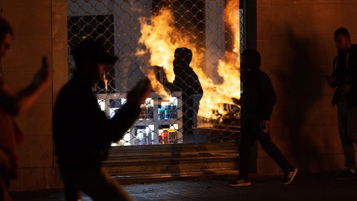 Las Fuerzas de Seguridad detectan a grupos anarquistas y antisistemas de fuera de Cataluña mezclados con los CDR