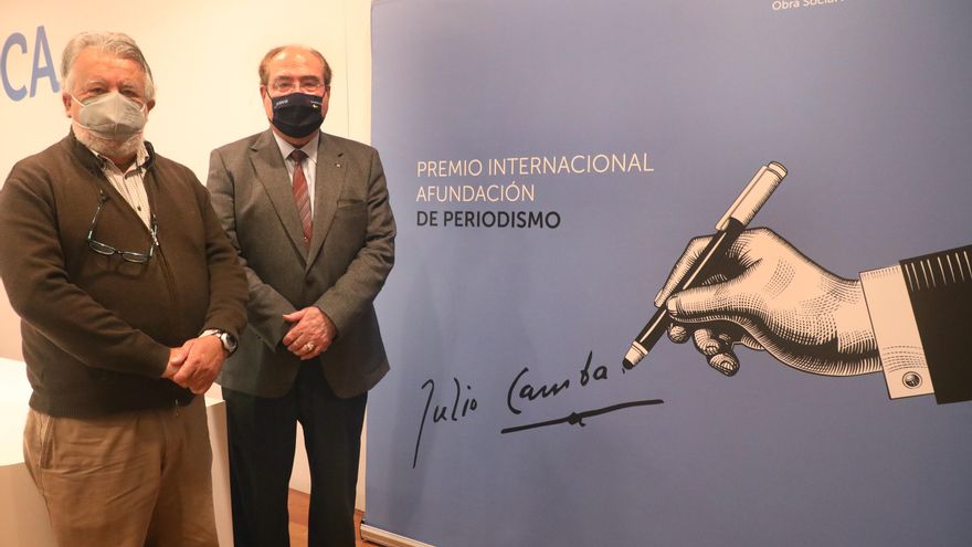 Bibiana Candia, Elena Medel y José de Cora, finalistas del Premio Julio Camba