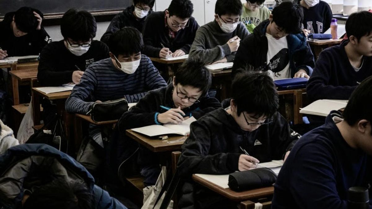 Las plataformas se colapsaban, los ejercicios se corregían mal y los estudiantes más pequeños tenían dificultades para iniciar sesión o manejar los dispositivos