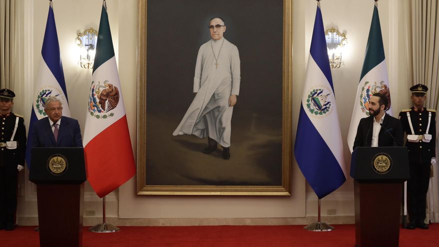 El presidente de México llegará esta tarde a Honduras para reunirse con Xiomara Castro