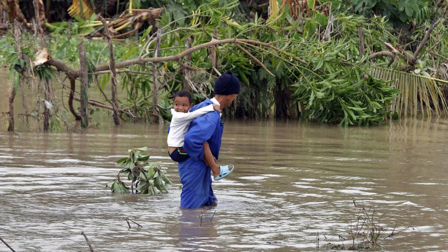 Árboles caídos, techos arrancados e inundaciones: Santiago de Cuba tras el paso de Melissa