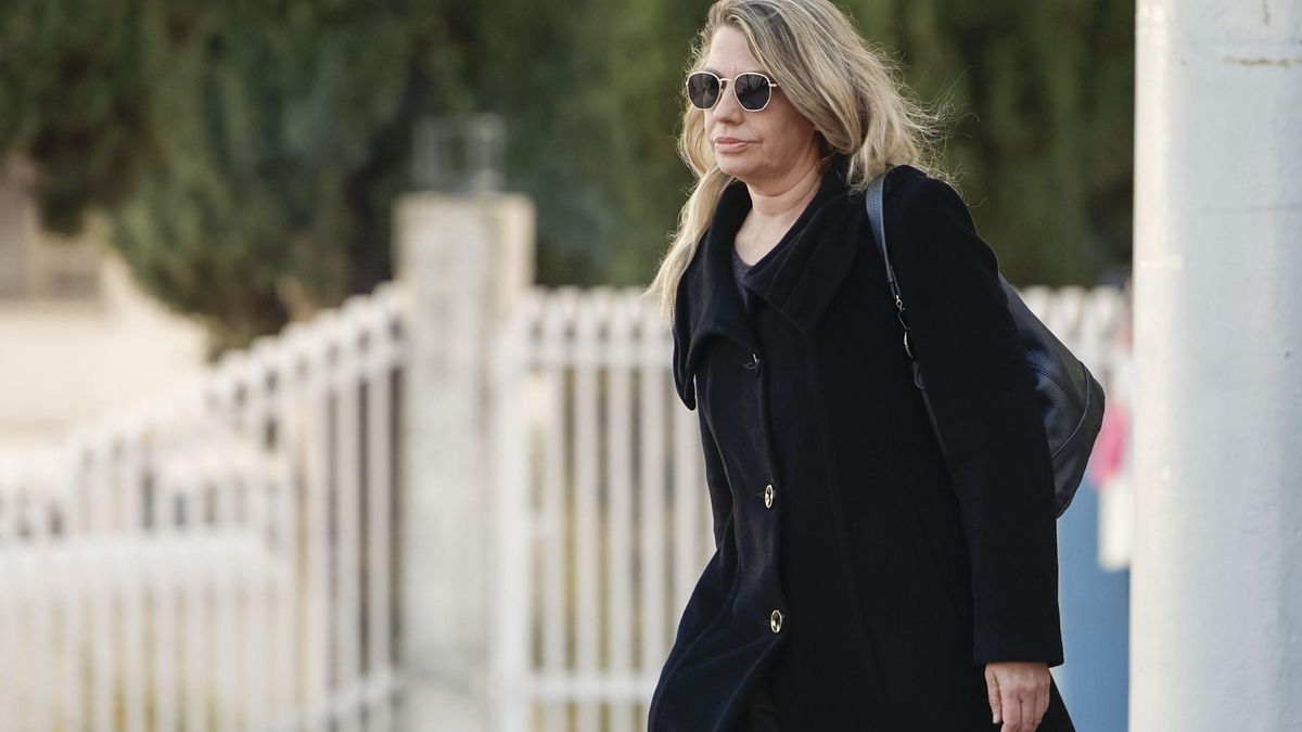 Imagen de archivo de Cristina Álvarez, asesora de Begoña Gómez, a su salida de los Juzgados de Plaza Castilla, en Madrid. EFE/Mariscal