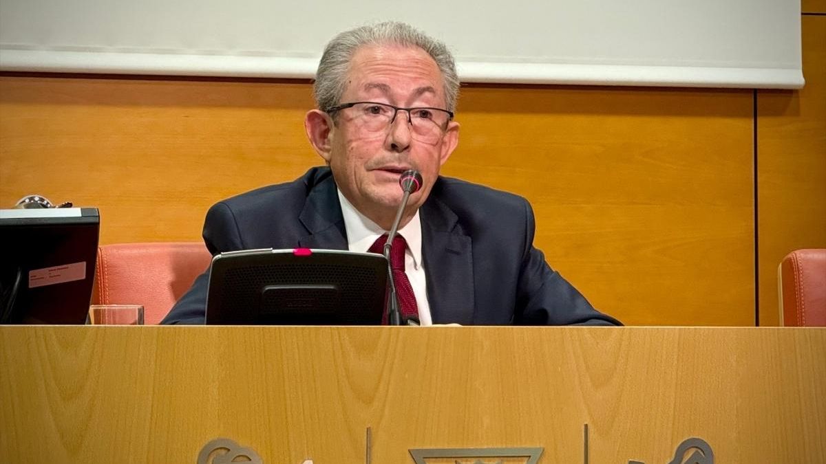 Ángel Luna, Síndic de Greuges: "Las quejas en vivienda han aumentado un 100% en cuatro años y la conselleria no nos responde ni a nosotros"