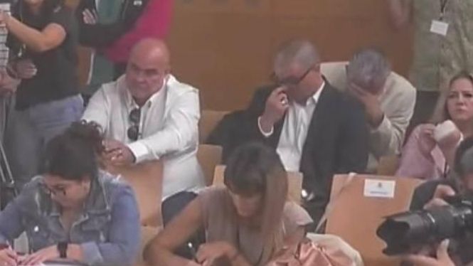 Marco Antonio Navarro Tacoronte, el periodista Félix Roja y el líder de un partido en Arona en el pleno del Cabildo de Tenerife sobre el caso Mediador.