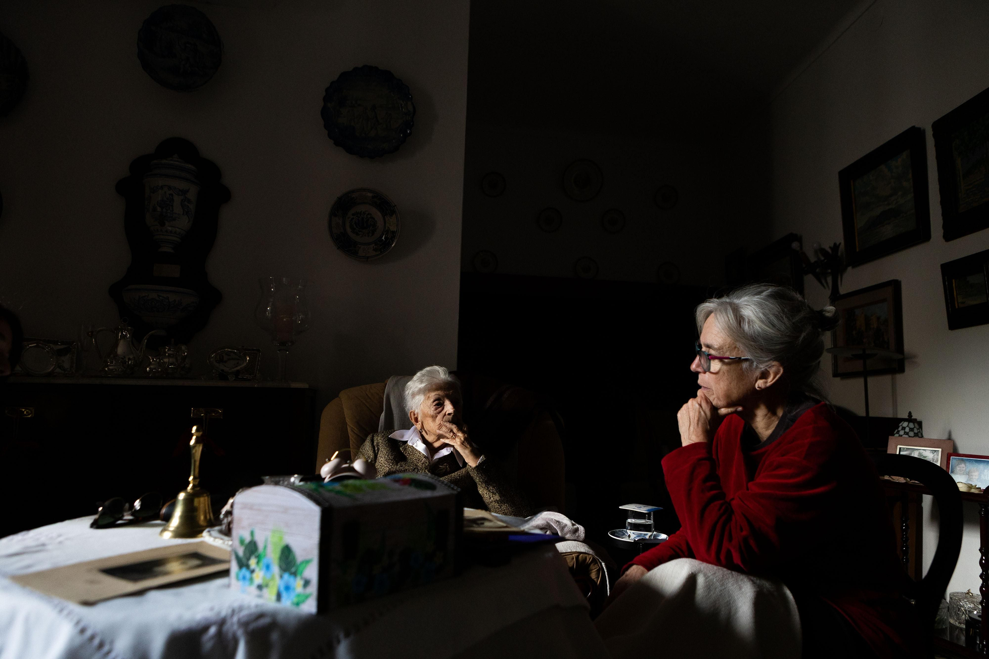 Severa, junto a su hija Margalida Rosselló: "Era un militar de carrera, culto, formado, que entendía que no se podía romper el orden constitucional por la fuerza"