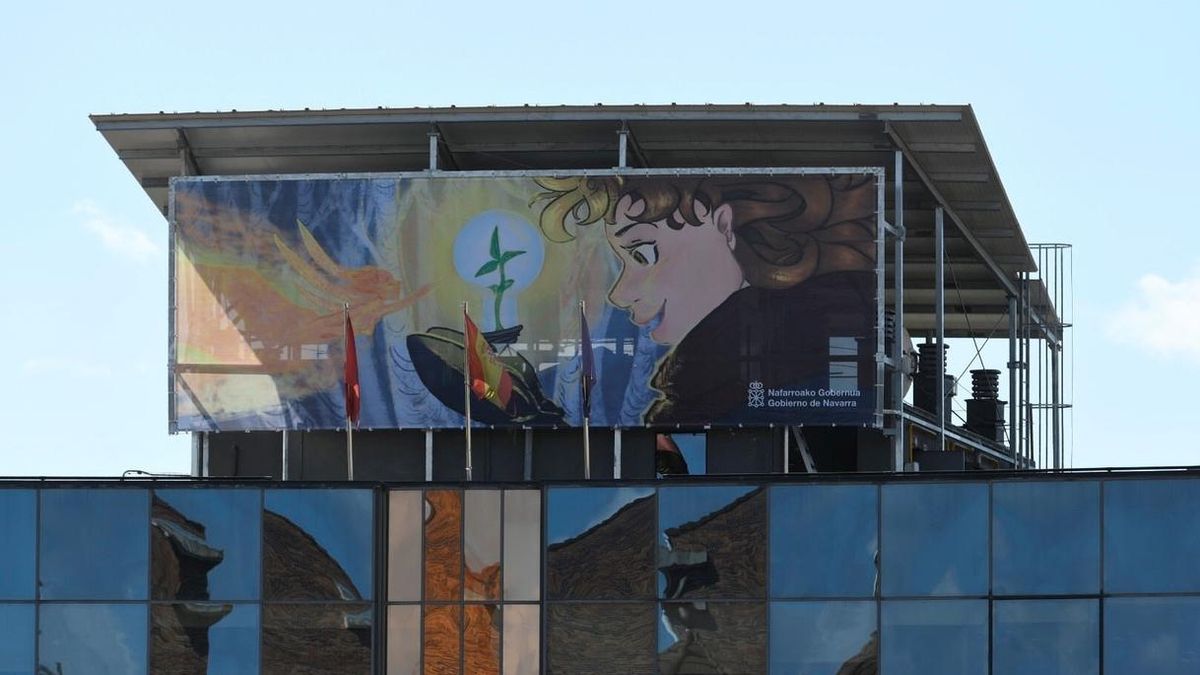 El cartel ganador del concurso Pinta tu Energía Limpia, instalado en la azotea del Departamento de Desarrollo Económico