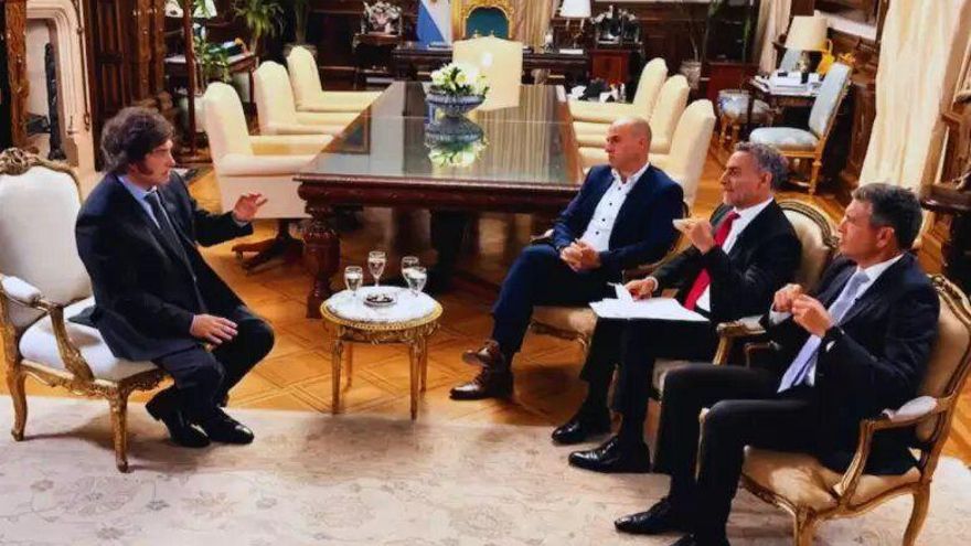 Los medios en modo Milei: el giro libertario de A24 reconfigura el mapa de la TV política