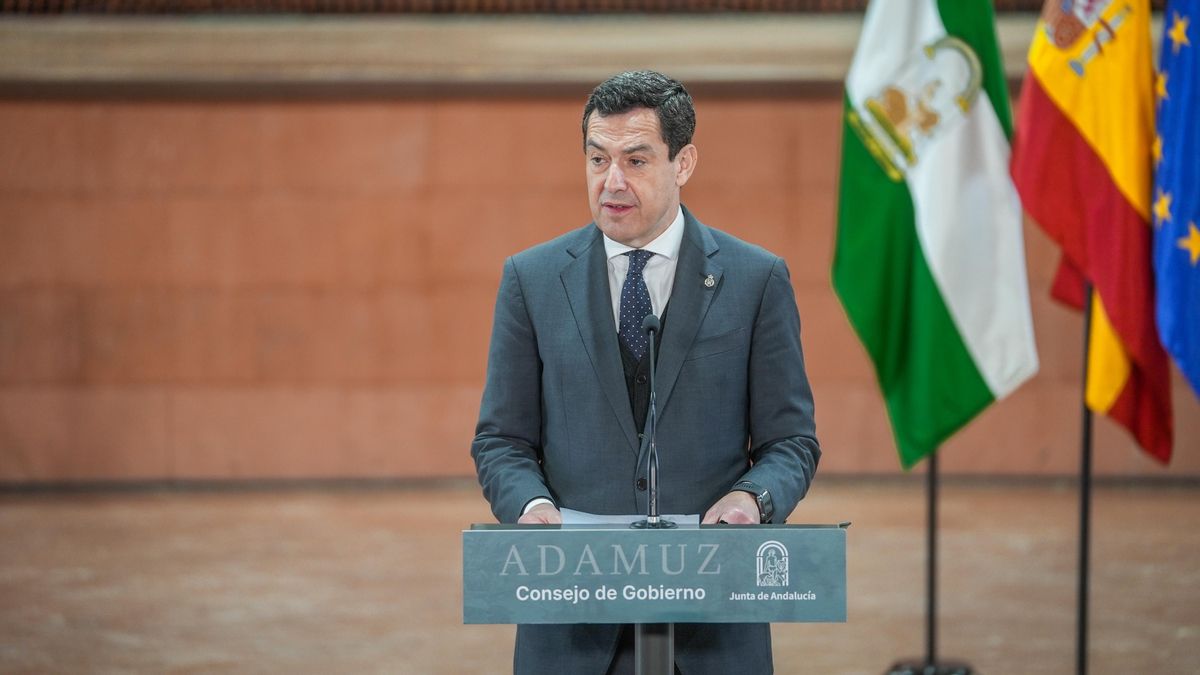 Juanma Moreno y Rafael Moreno comparecen tras el Consejo de Gobierno en Adamuz
