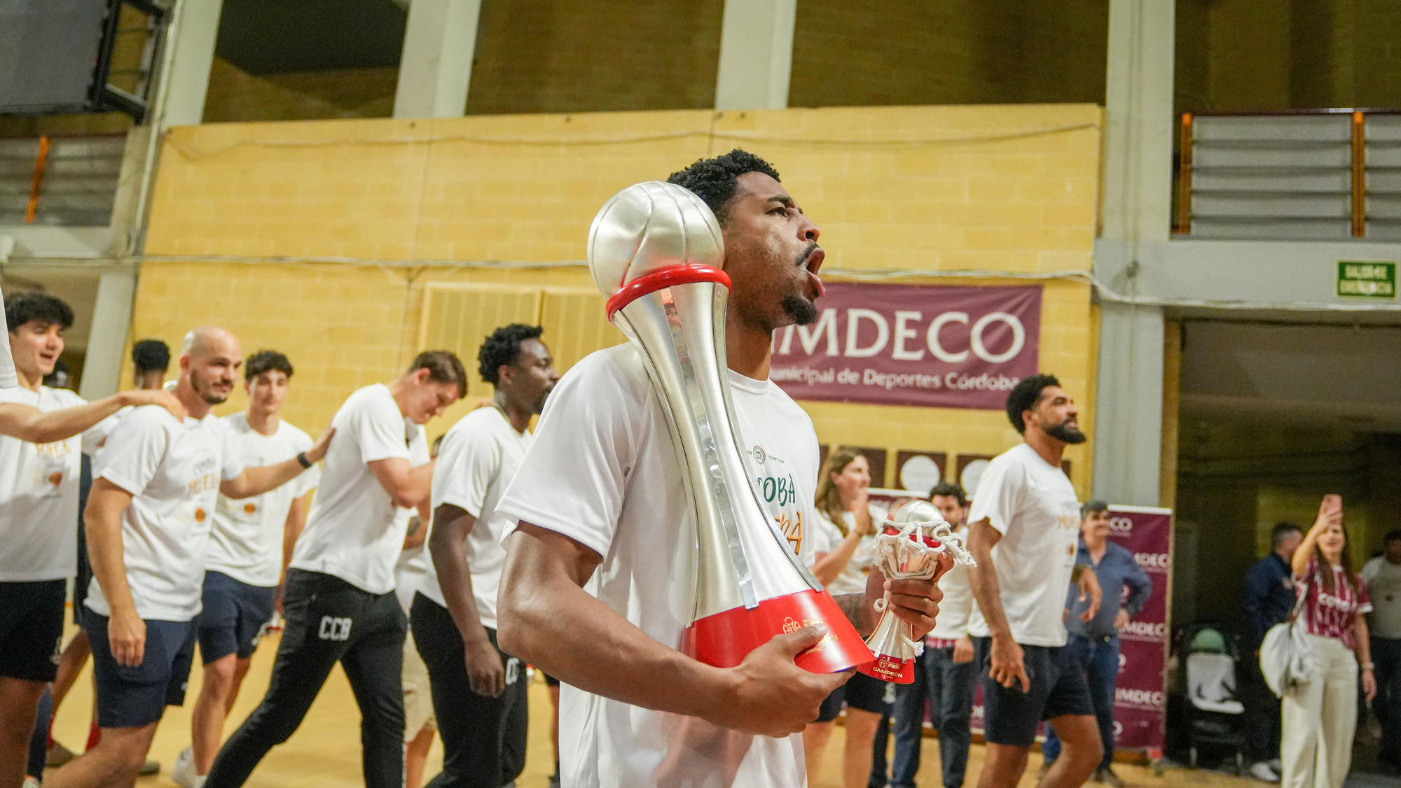 El Coto Córdoba celebra el ascenso a 1ª FEB