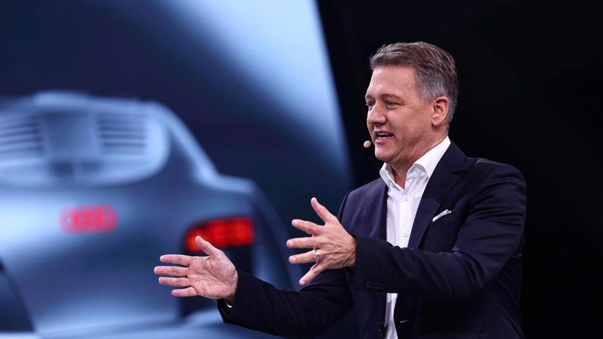 El CEO de Audi justifica su polémica aparición en un mitin de Trump: "Si te invita, aceptas"