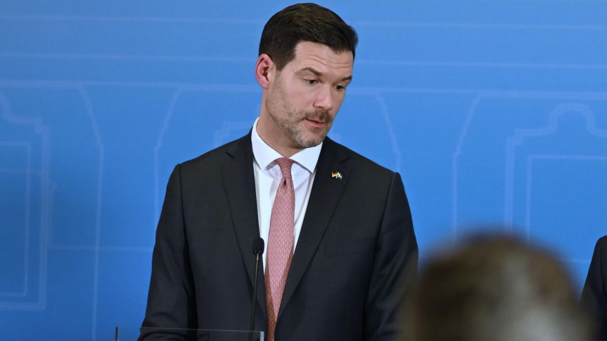 El ministro de migraciones sueco, Johan Forssell