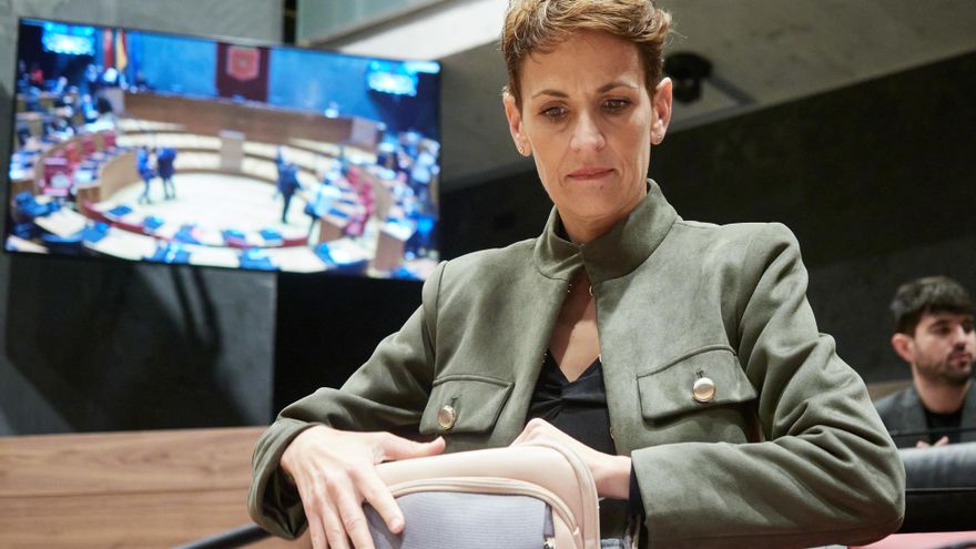 Un grupo de agricultores navarros lleva sus protestas hasta la casa de la presidenta María Chivite